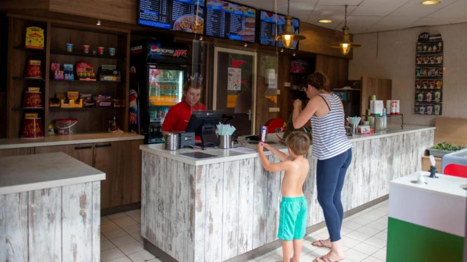 Kajuit423 6Pers 5Sterren Vakantiepark Bergumermeer Aan Het Water In Friesland Met Zwembad Villa Suameer Kültér fotó